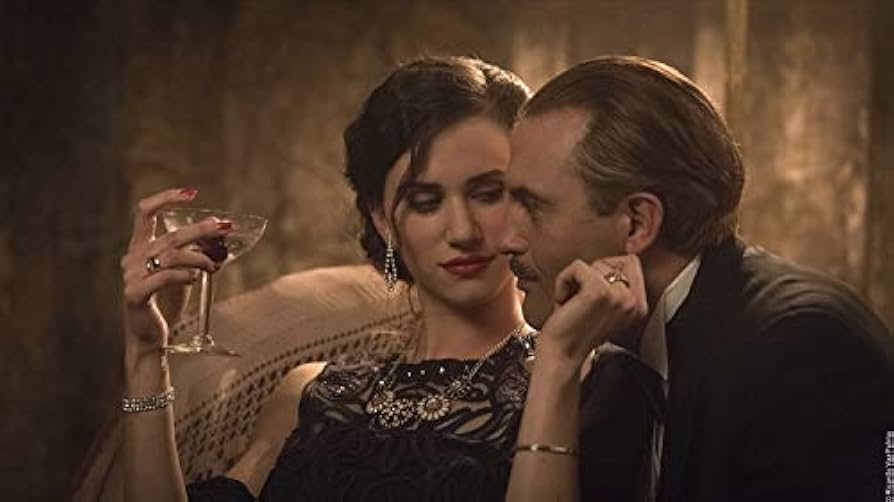 Amazon.co.jp: ナチスの愛したフェルメール [DVD] : ユルン